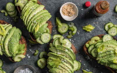 Toasts à l’avocat à la sauce Tabasco Rouge par Jessica Koslow