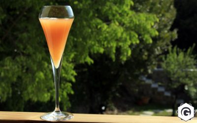 Cocktail Baby Bellini : cidre, jus de citron, nectar de pêche