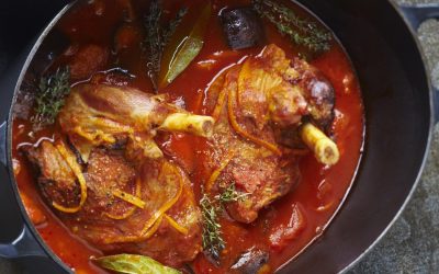 Souris d’agneau mijotées à la tomate