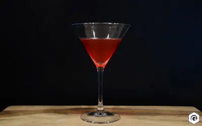 Cocktail Le Cosmopolitan (Triple sec, Vodka, canneberge, citron vert)