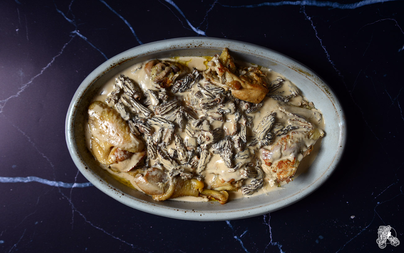 Poulet au vin jaune et aux morilles - Recettes Gastronomico