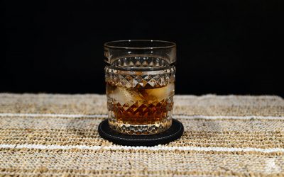 Highbinder, un cocktail au Cognac et à la crème de mûre