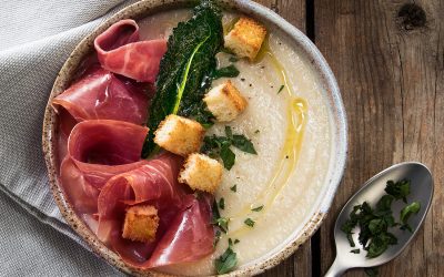 Velouté de Topinambour, Jambon de Parme et chou noir de Toscane